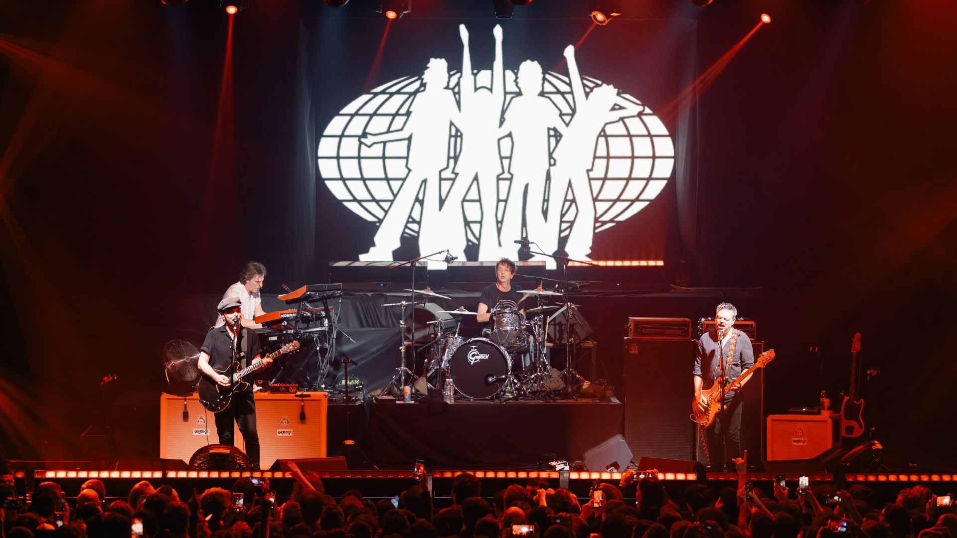 Supergrass Complejo C Art Media