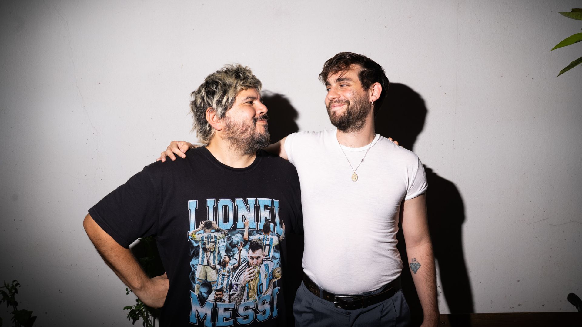 Santiago Motorizado Florian Como dos extraños