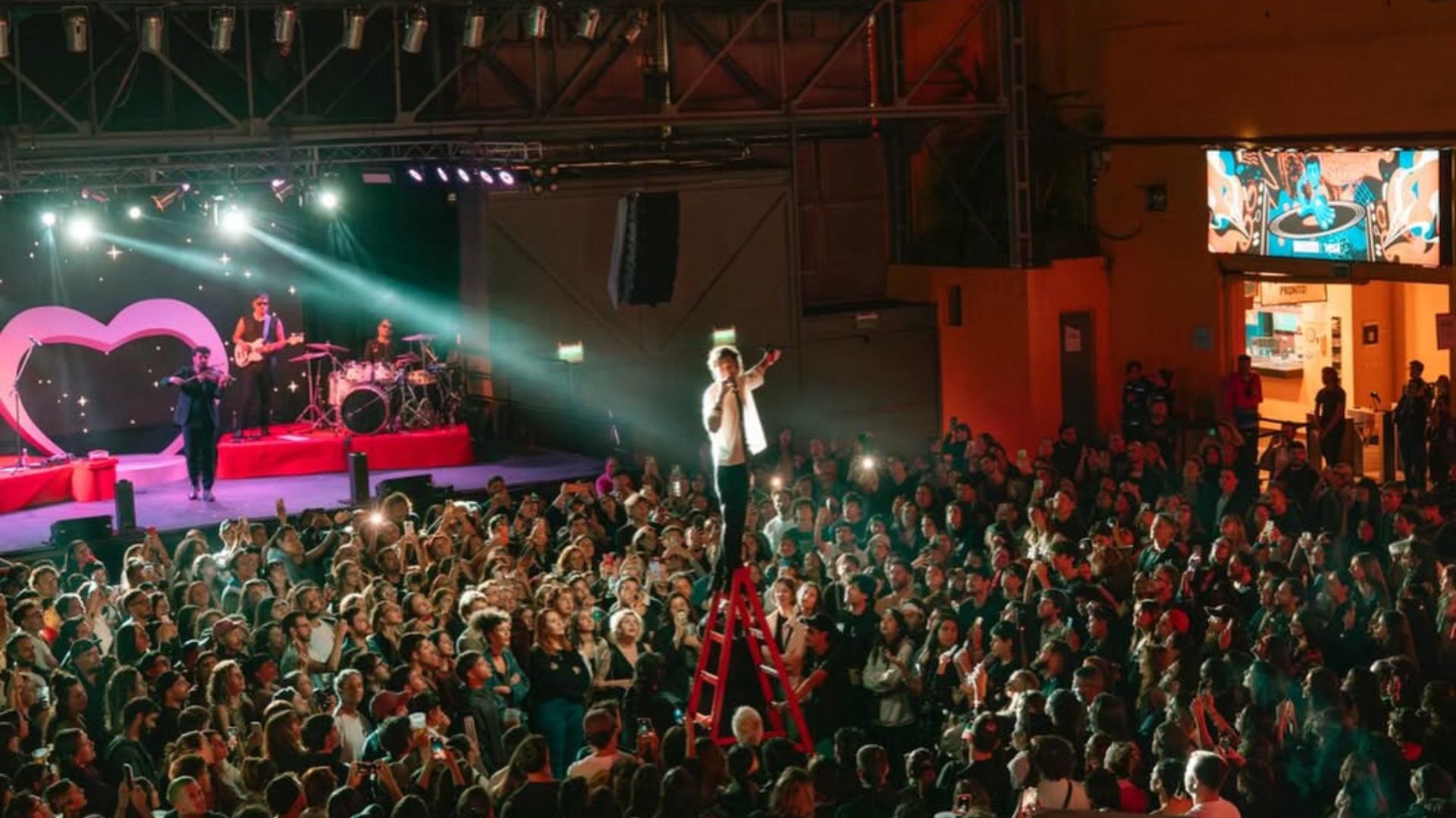 Un Muerto Más Patio Konex